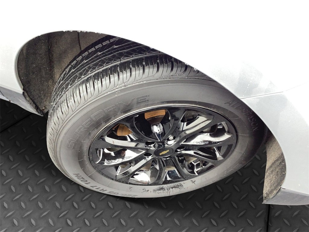 Used 2018 Chevrolet Equinox LS image 32