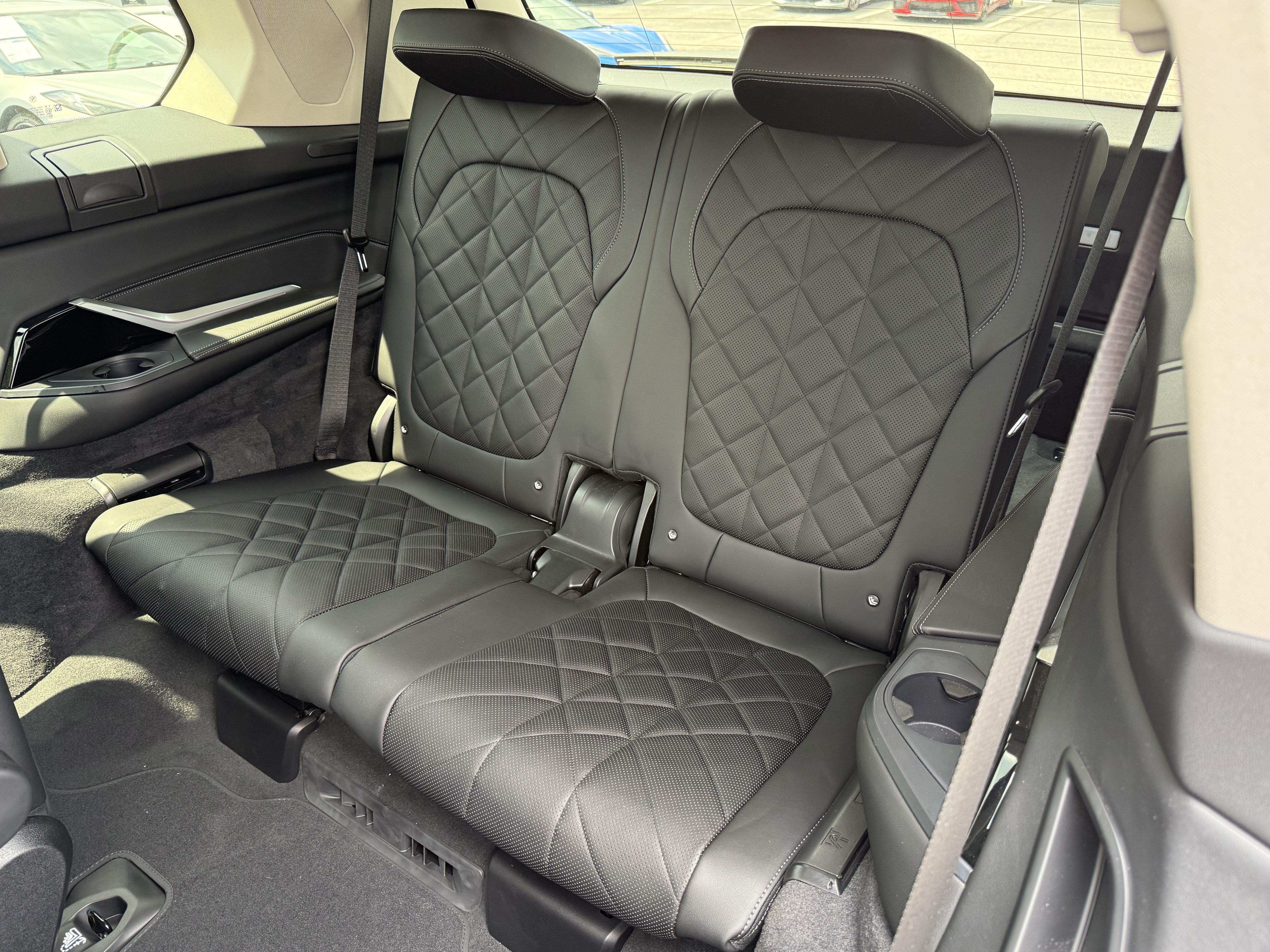 Used 2023 BMW X7 xDrive40i w/ Premium Package AWD/4WD image 35