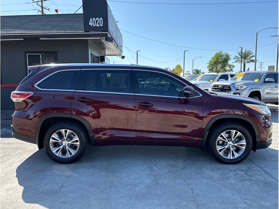 Used 2015 Toyota Highlander XLE AWD/4WD image 8