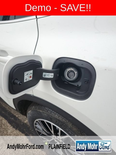 New 2025 Ford Escape SE w/ PHEV Premium Package FWD image 18