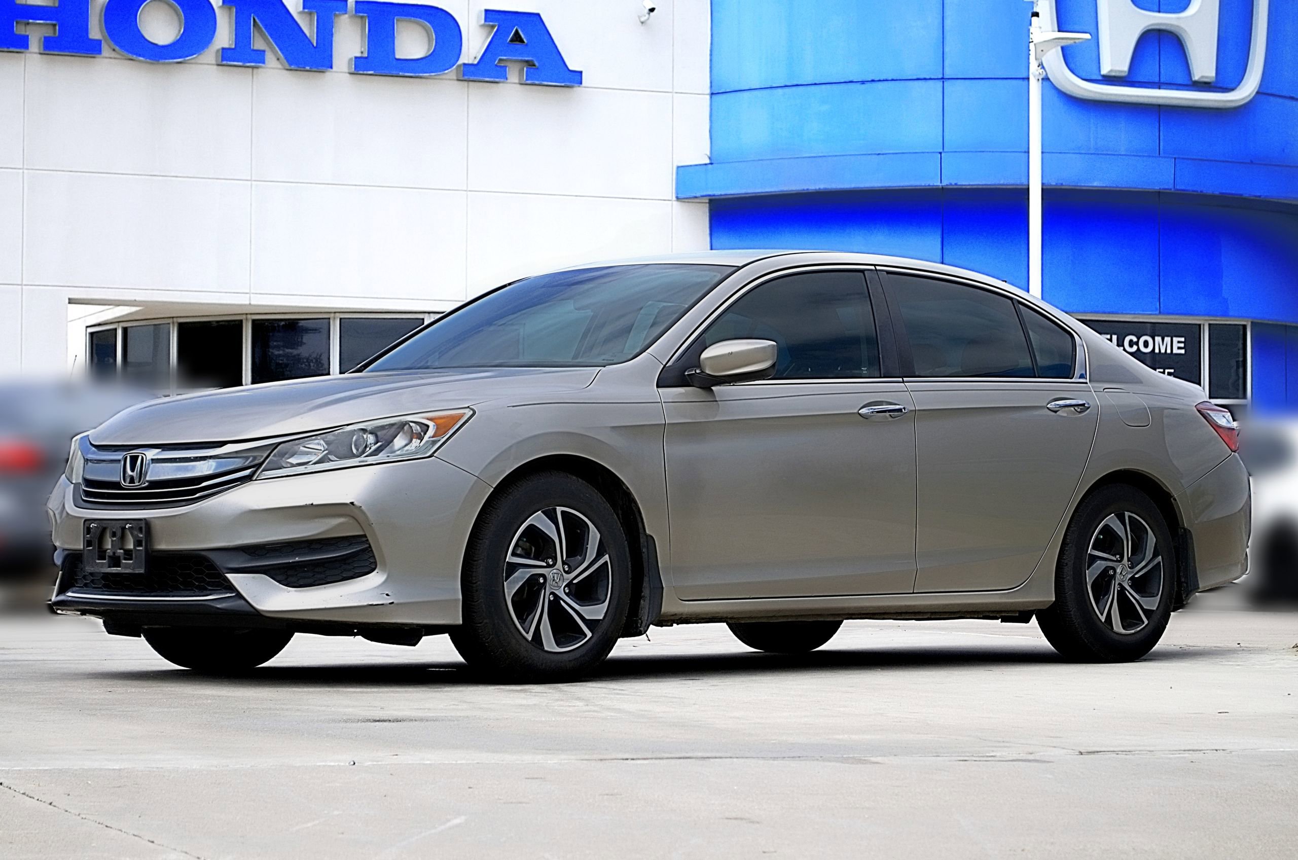 Used 2016 Honda Accord LX image 1