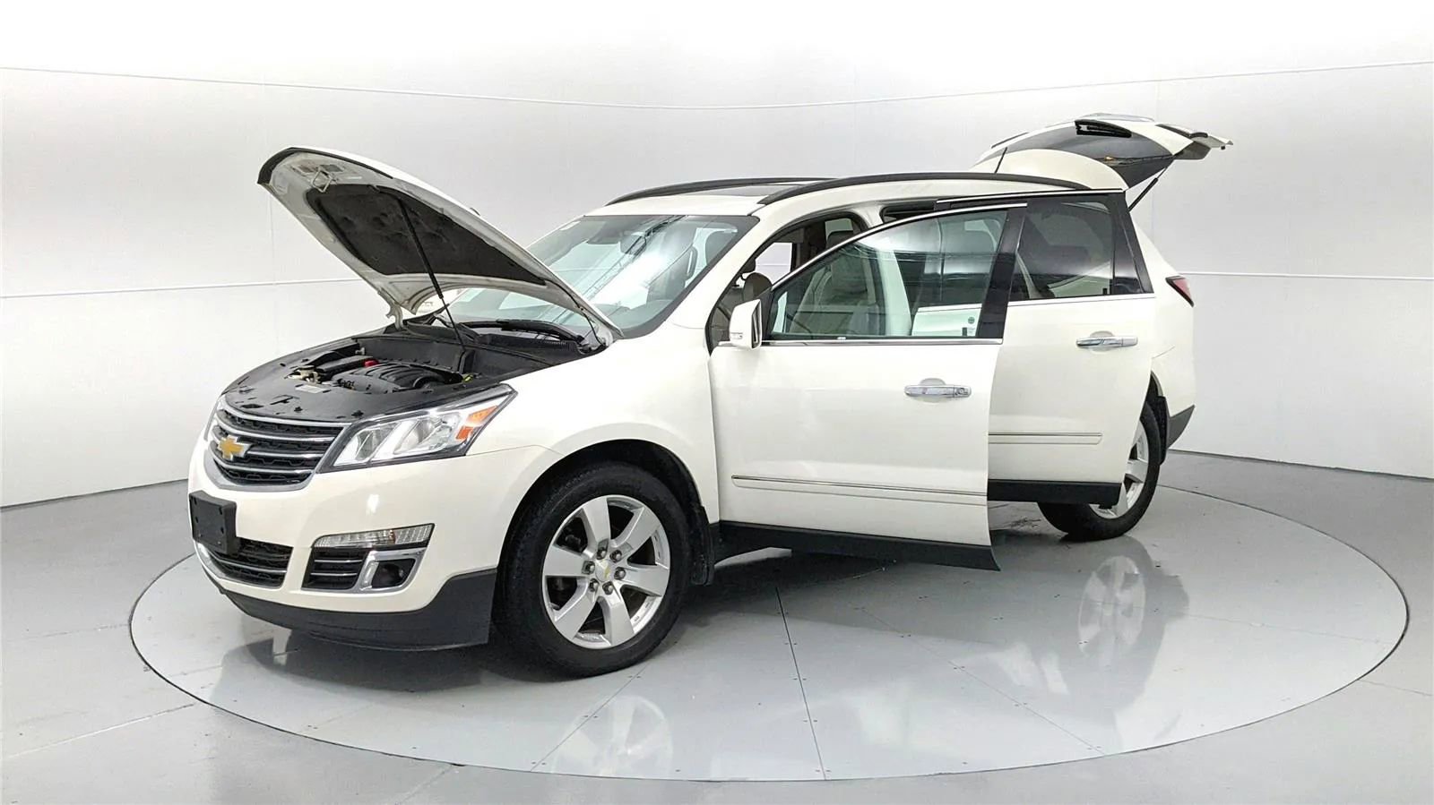 Used 2014 Chevrolet Traverse LTZ AWD/4WD image 11