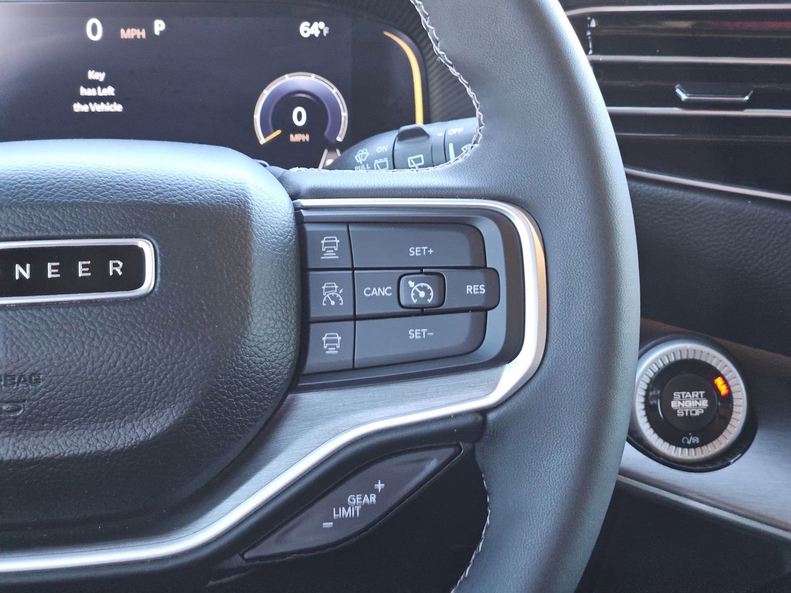 Certified 2025 Jeep Wagoneer Series II w/ Premium Group I image 21