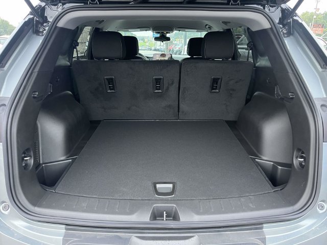 New 2026 Chevrolet Blazer LT w/ Midnight/Sport Edition FWD image 5