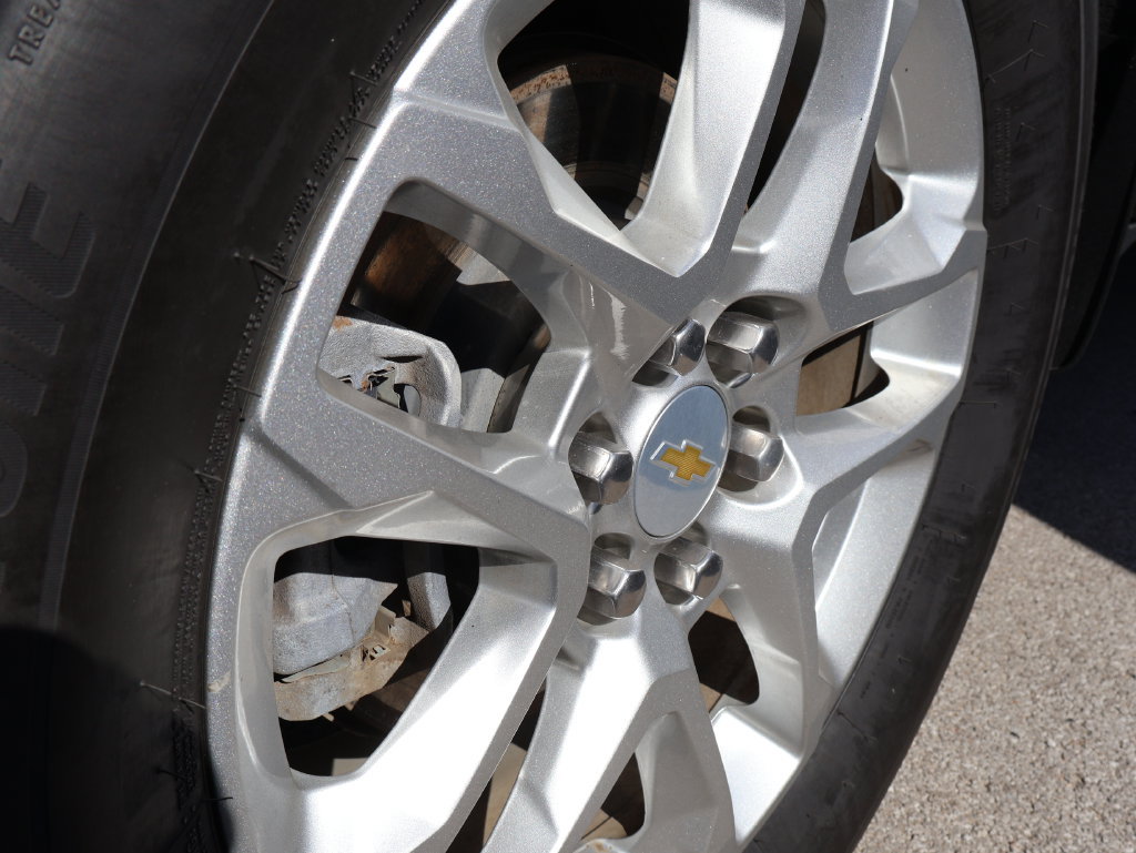 Used 2023 Chevrolet Traverse LS w/ Safety Package FWD image 19