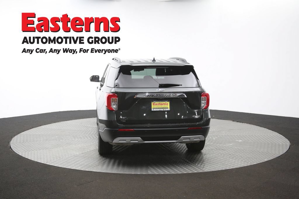 Used 2022 Ford Explorer XLT w/ Equipment Group 202A AWD/4WD image 40