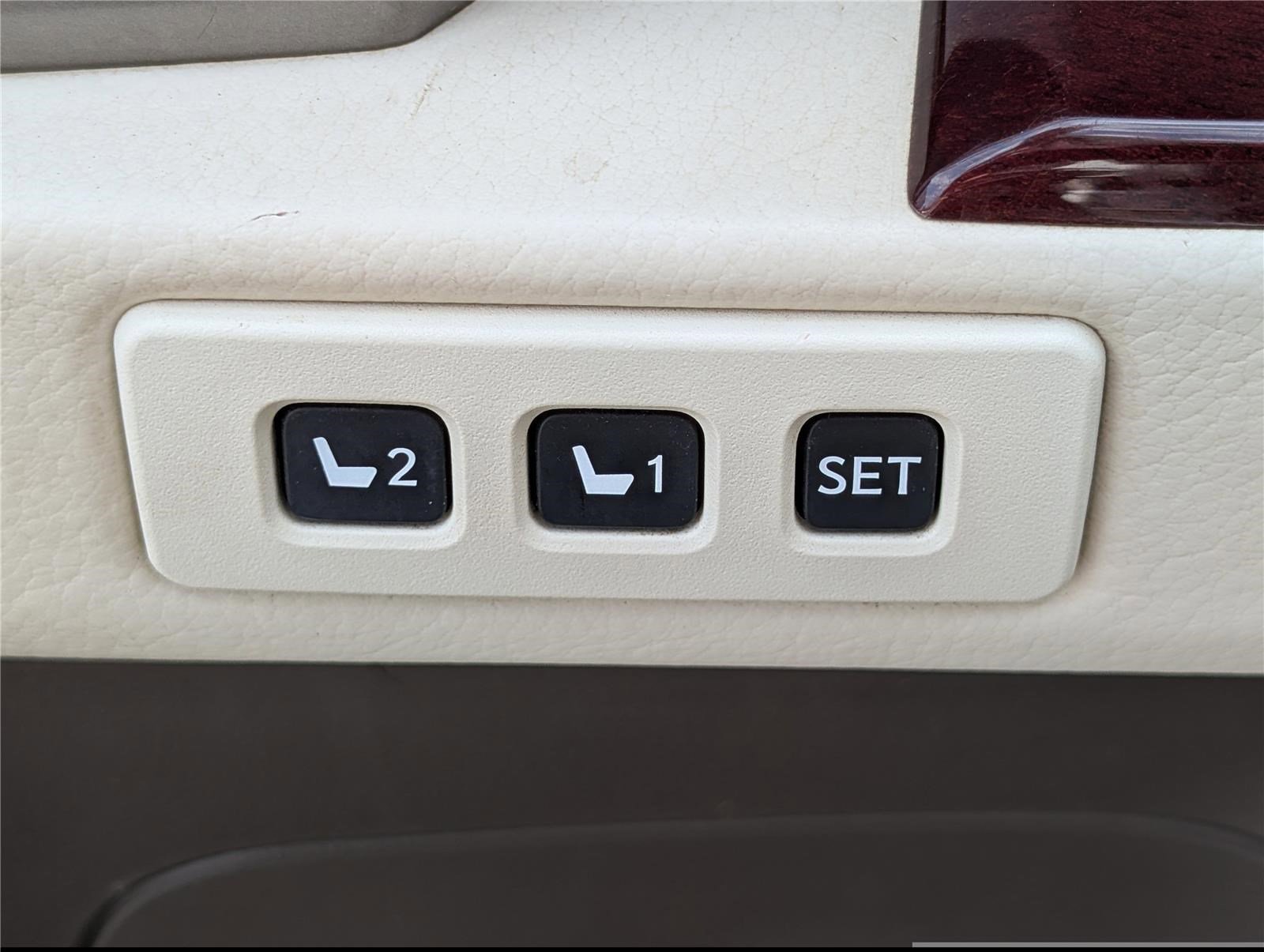 Used 2019 Lexus GX 460 Premium w/ Premium Package image 22