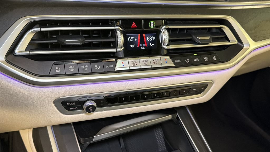 Used 2021 BMW X7 xDrive40i w/ Premium Package AWD/4WD image 31