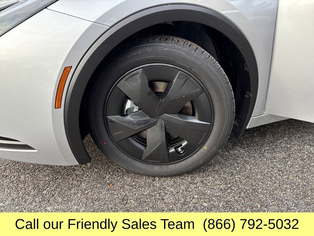 New 2026 Toyota Prius Hybrid SE image 23