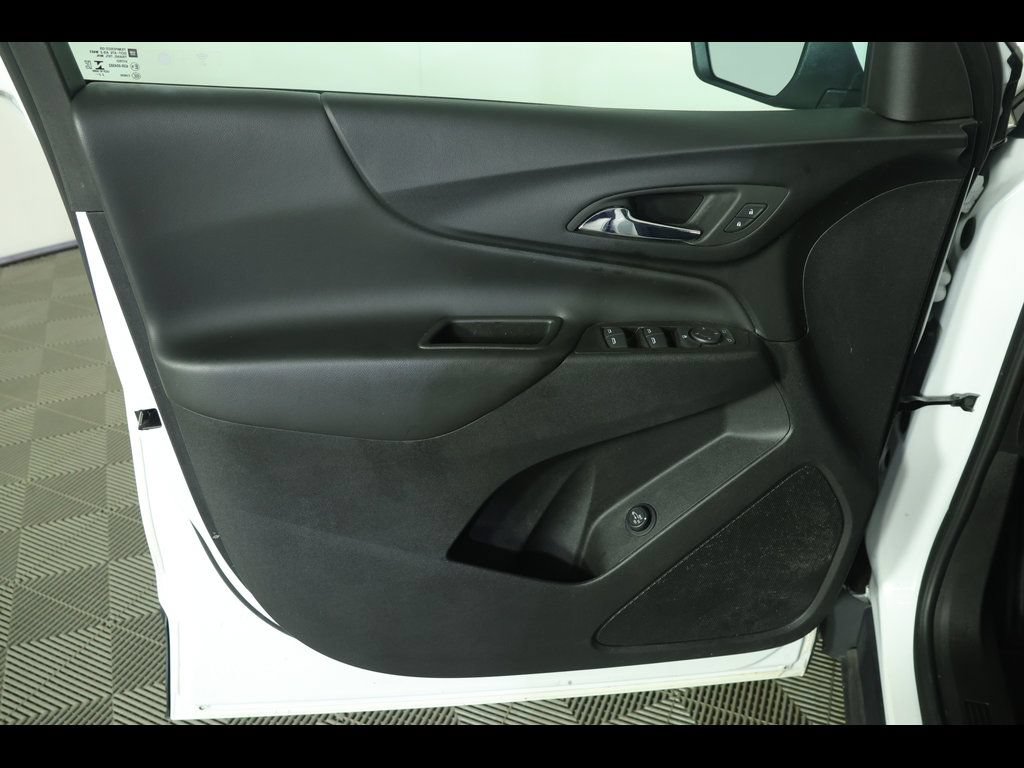 Used 2023 Chevrolet Equinox LT AWD/4WD image 19