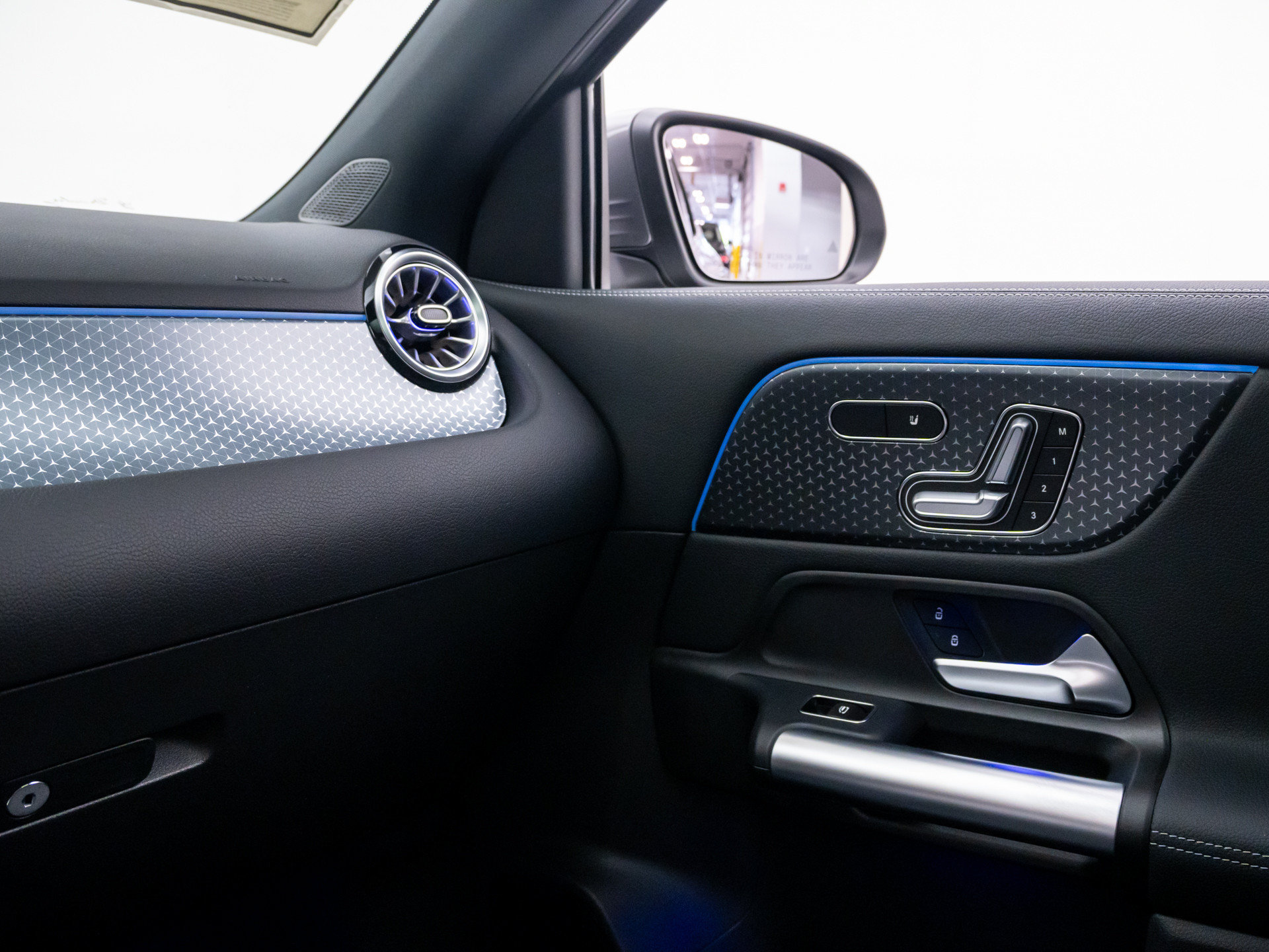 New 2026 Mercedes-Benz GLA 250 4MATIC image 32