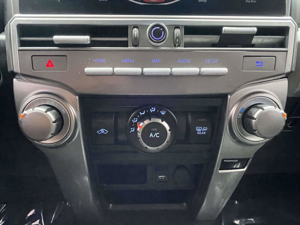 Used 2021 Toyota 4Runner SR5 AWD/4WD image 37