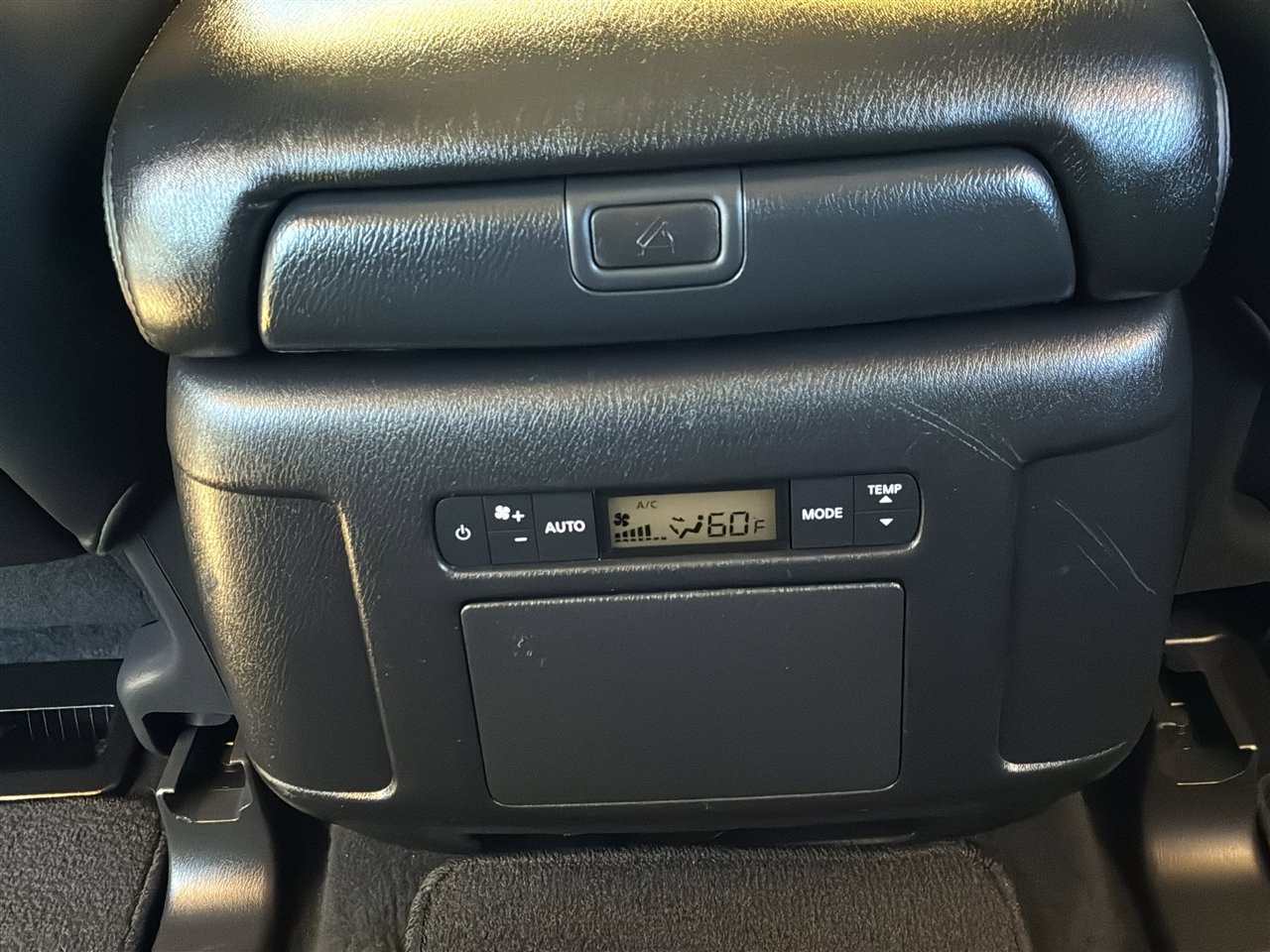 Used 2021 Nissan Armada SL w/ Captain's Chairs Package image 25