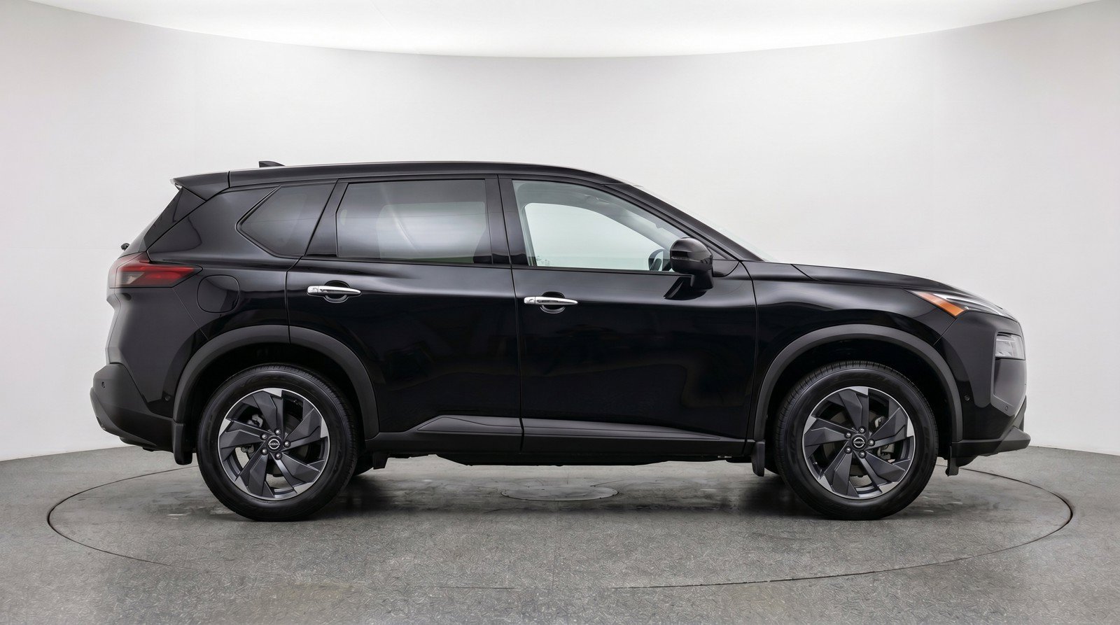 Used 2025 Nissan Rogue SV FWD image 11