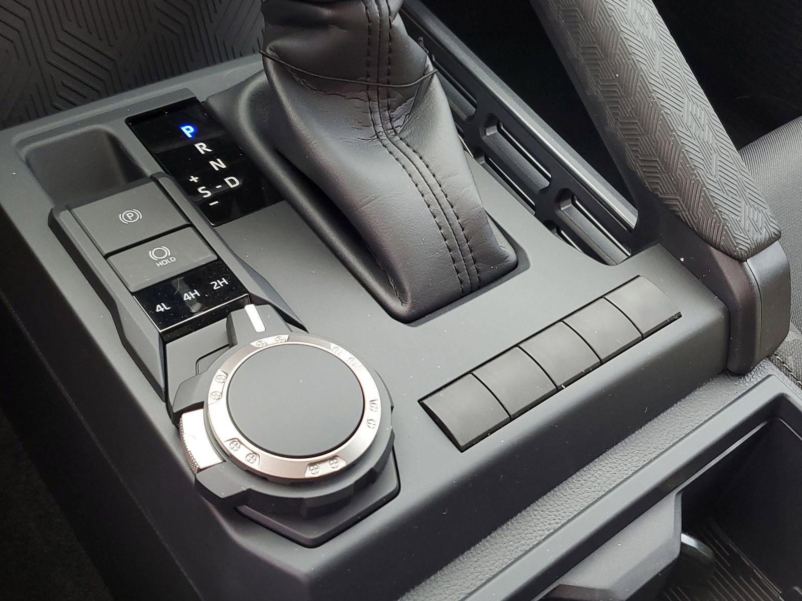 New 2026 Toyota Tacoma SR AWD/4WD image 31