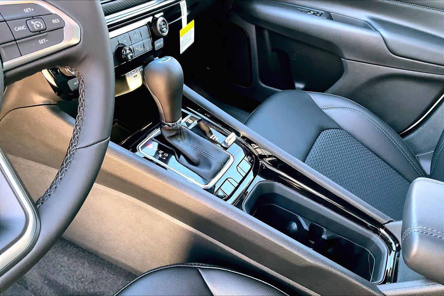 New 2026 Jeep Compass Latitude AWD/4WD image 8