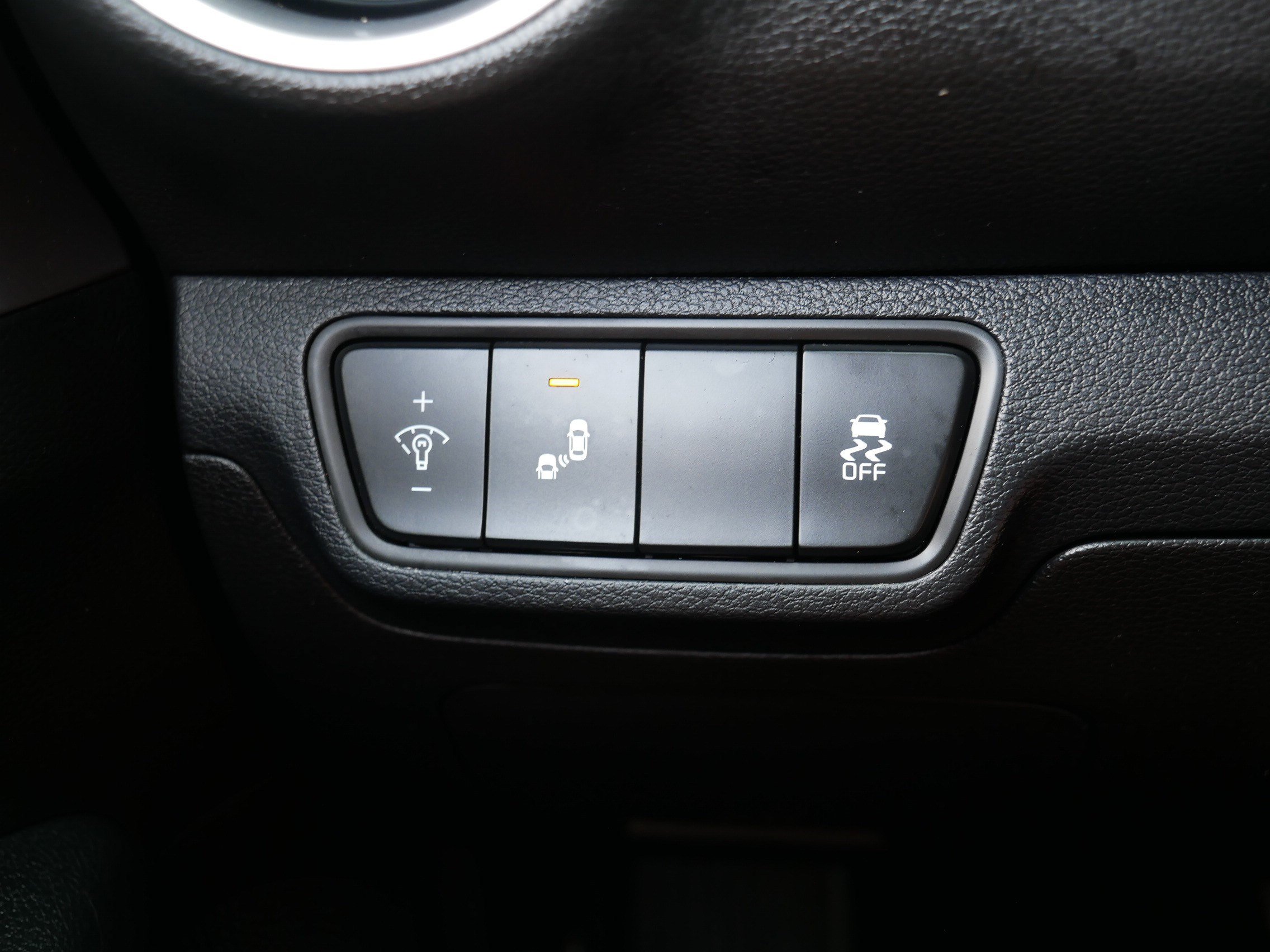 Certified 2023 Kia Forte LXS w/ LXS Technology Package FWD image 26