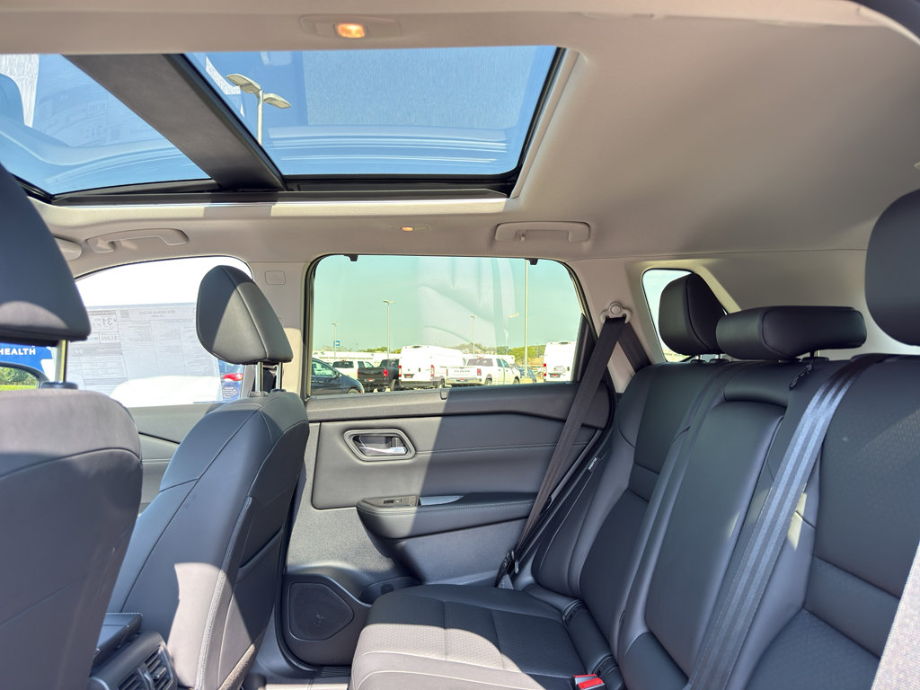 New 2026 Nissan Rogue SV w/ SV Premium Package image 33