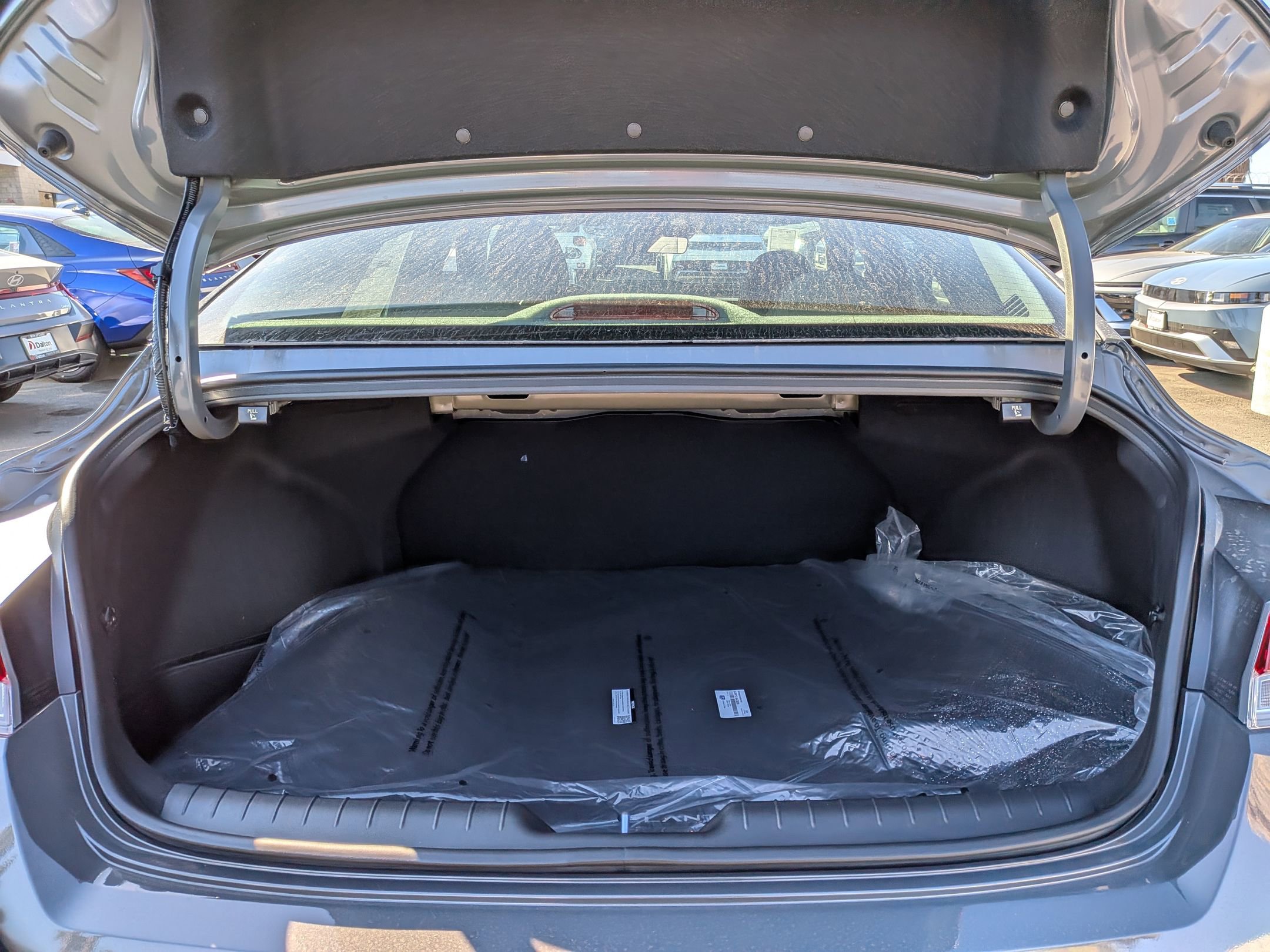 New 2026 Hyundai Elantra Sport FWD image 22