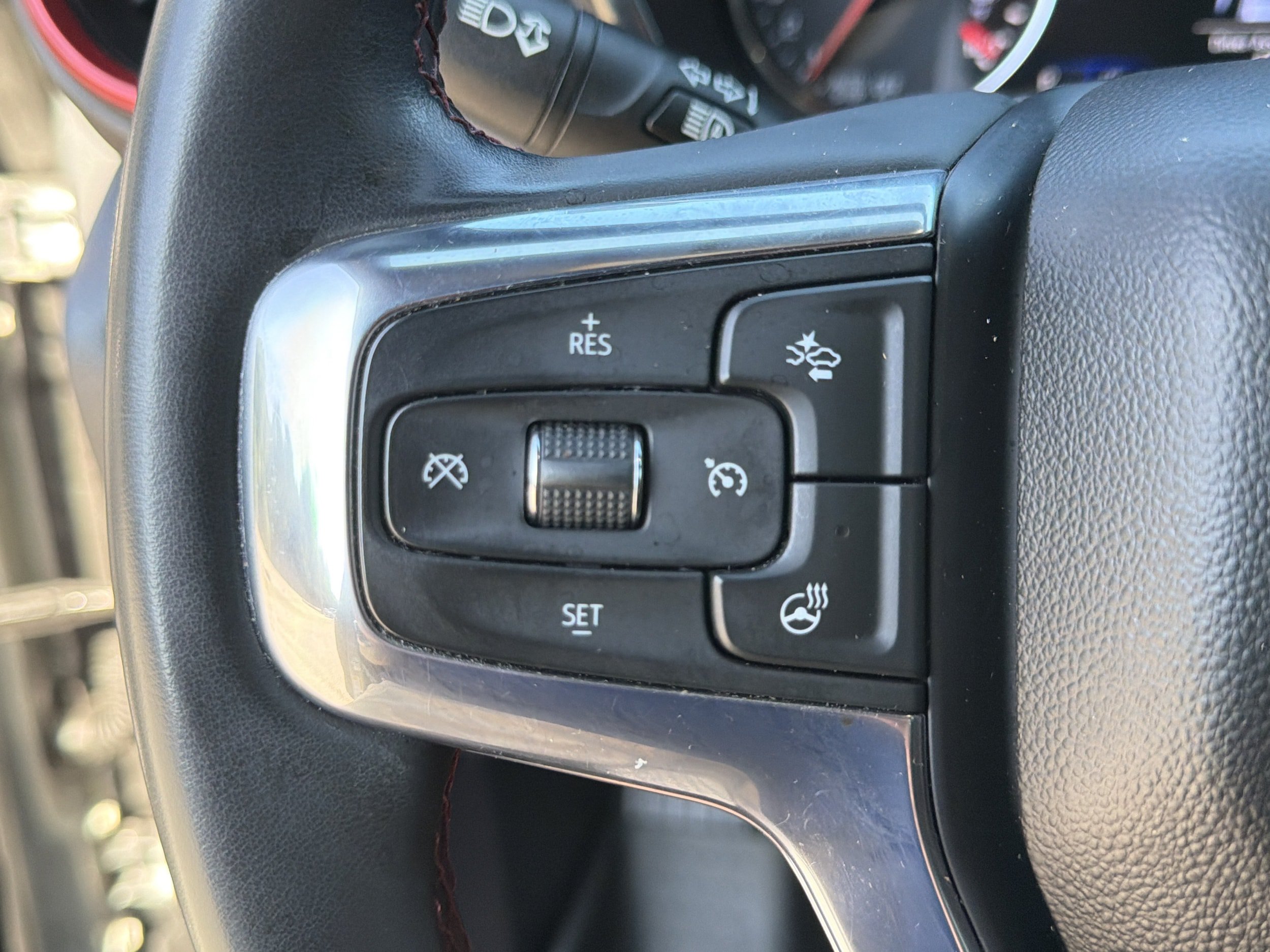 Used 2023 Chevrolet Blazer RS w/ Driver Confidence II Package FWD image 17