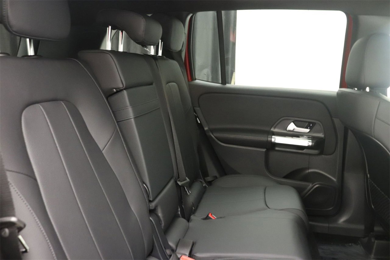New 2025 Mercedes-Benz GLB 250 image 10