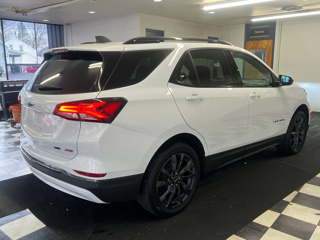 Used 2023 Chevrolet Equinox RS AWD/4WD image 16