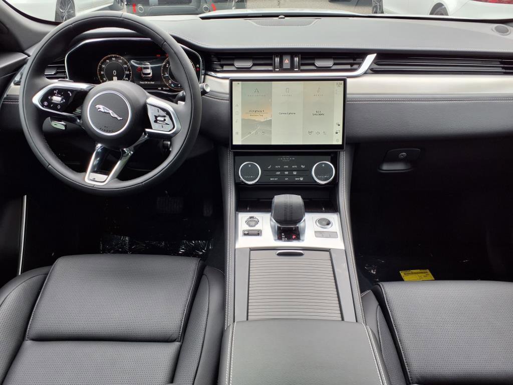 New 2026 Jaguar F-PACE R-Dynamic S image 4