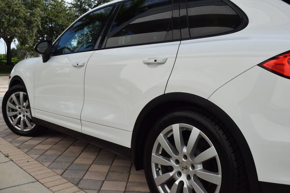 Used 2013 Porsche Cayenne Diesel AWD/4WD image 26