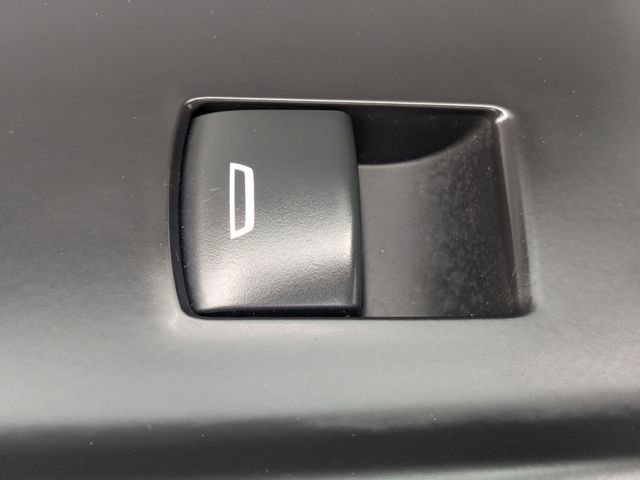 Used 2021 Chevrolet Silverado 1500 High Country w/ Technology Package image 26