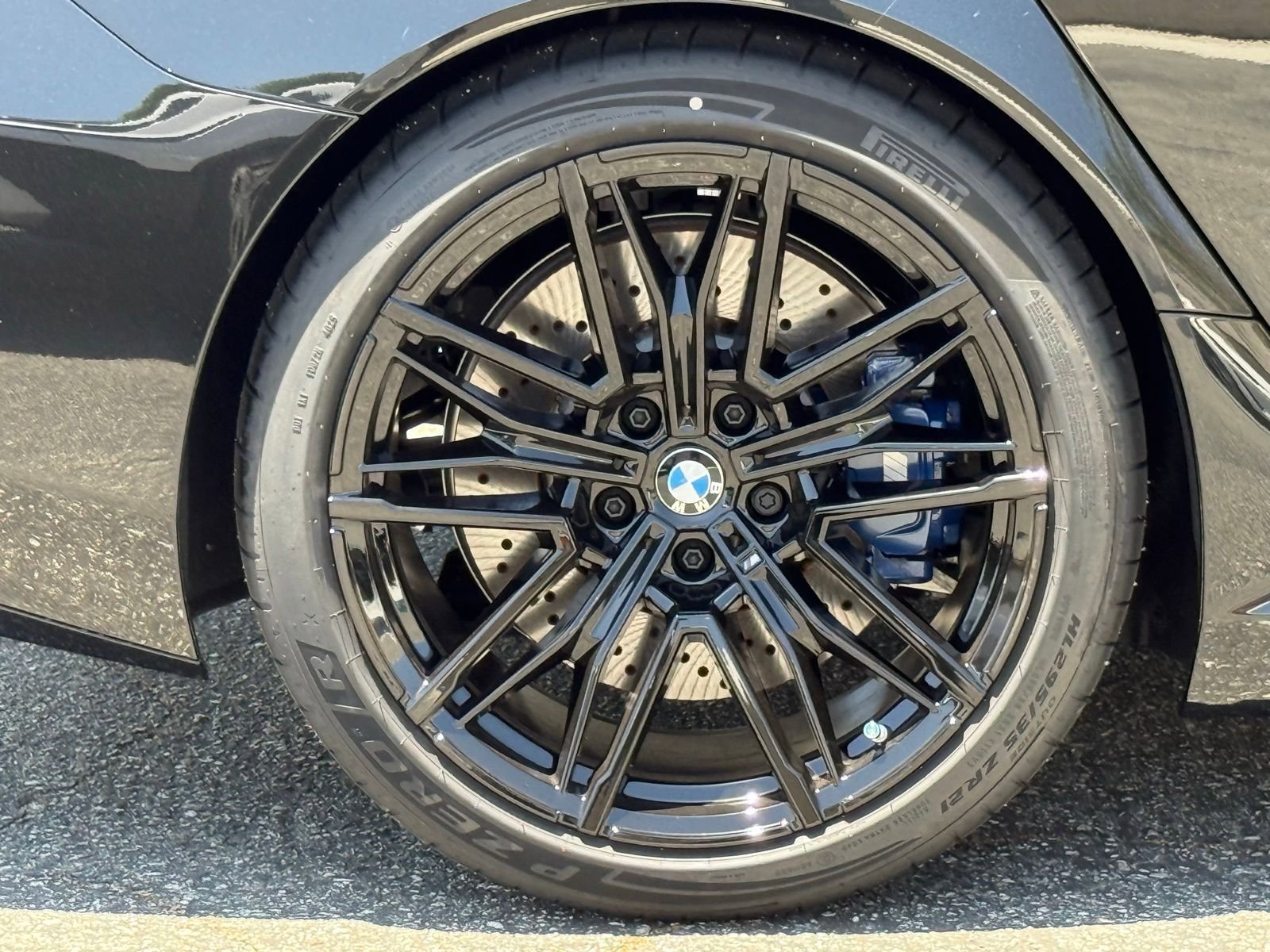 New 2027 BMW M5 w/ Carbon Package AWD/4WD image 17