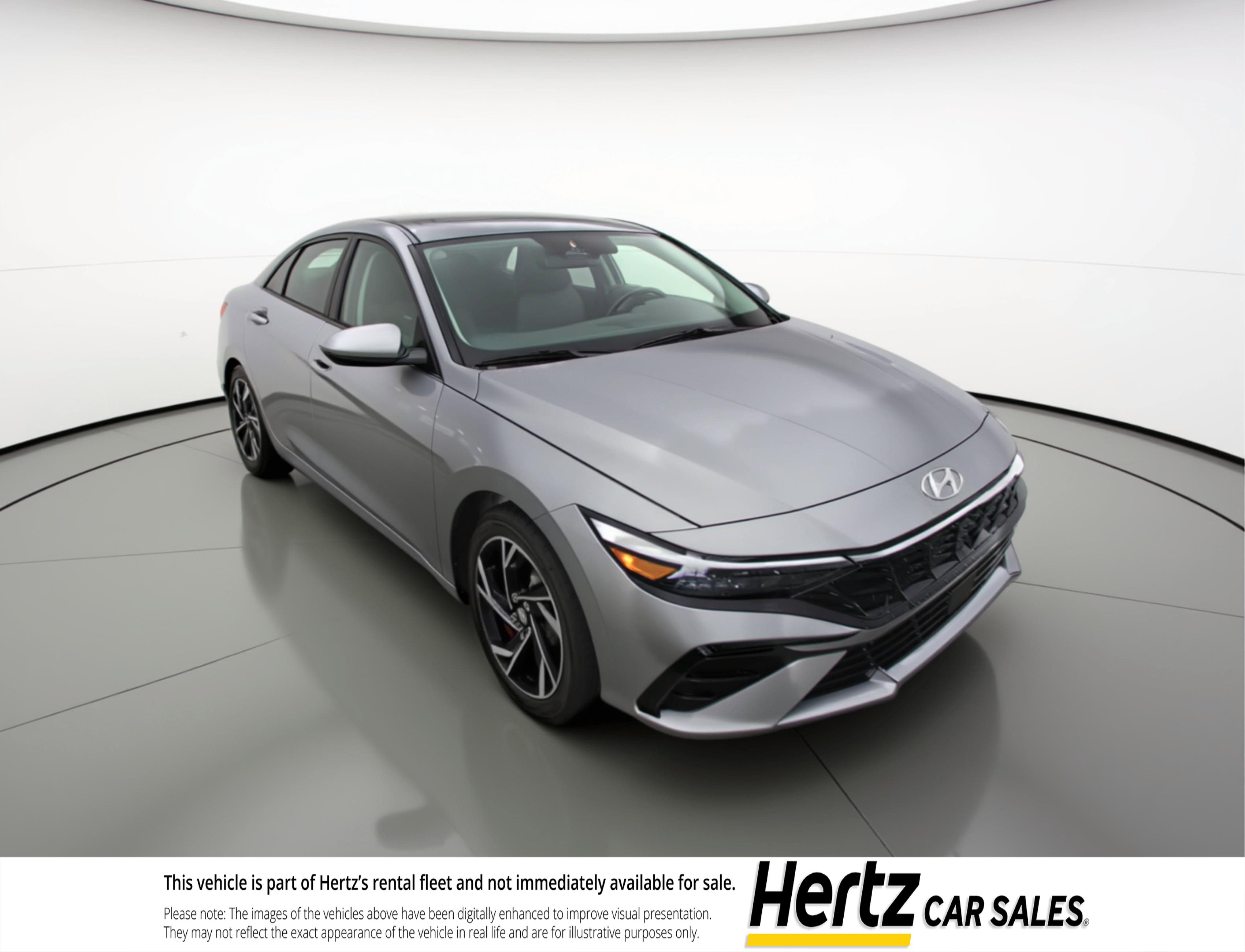 Used 2025 Hyundai Elantra SEL image 1