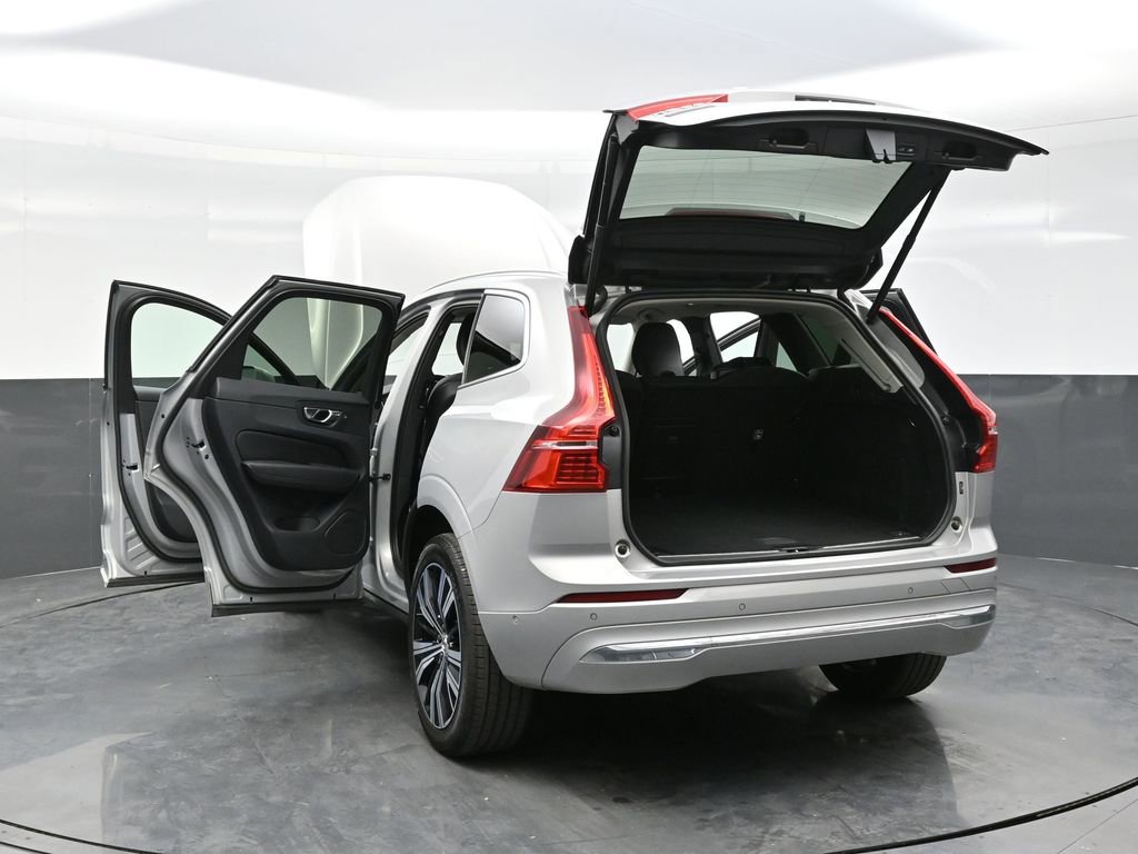Used 2023 Volvo XC60 B5 Plus w/ Climate Package image 40