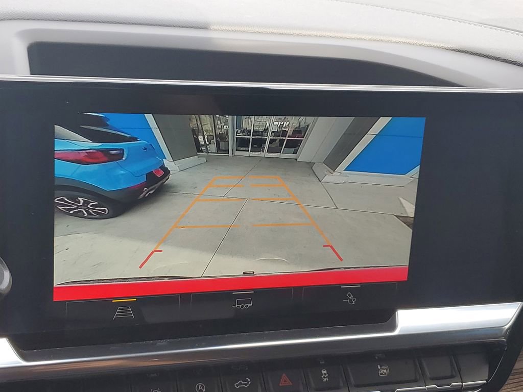 Used 2025 Chevrolet Silverado 1500 LT w/ Convenience Package II RWD image 24