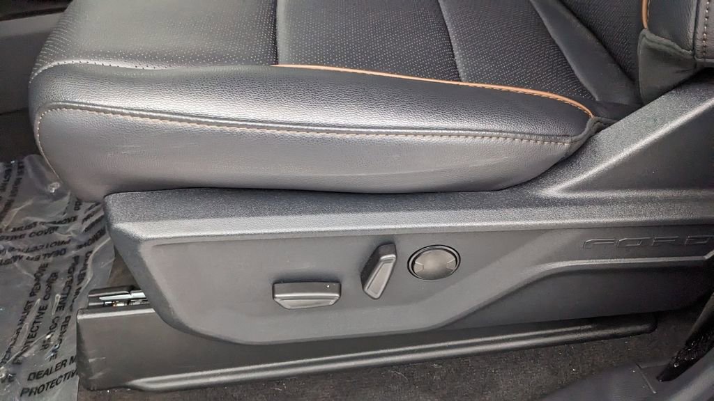 New 2025 Ford F350 Lariat w/ Lariat Ultimate Package image 28