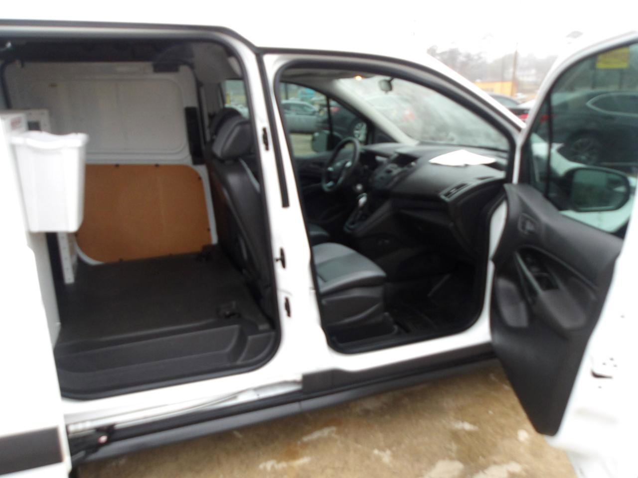 Used 2017 Ford Transit Connect XL FWD image 6