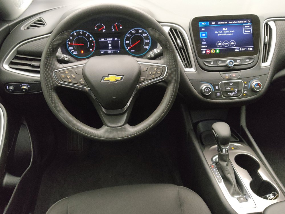 Used 2025 Chevrolet Malibu LS FWD image 22