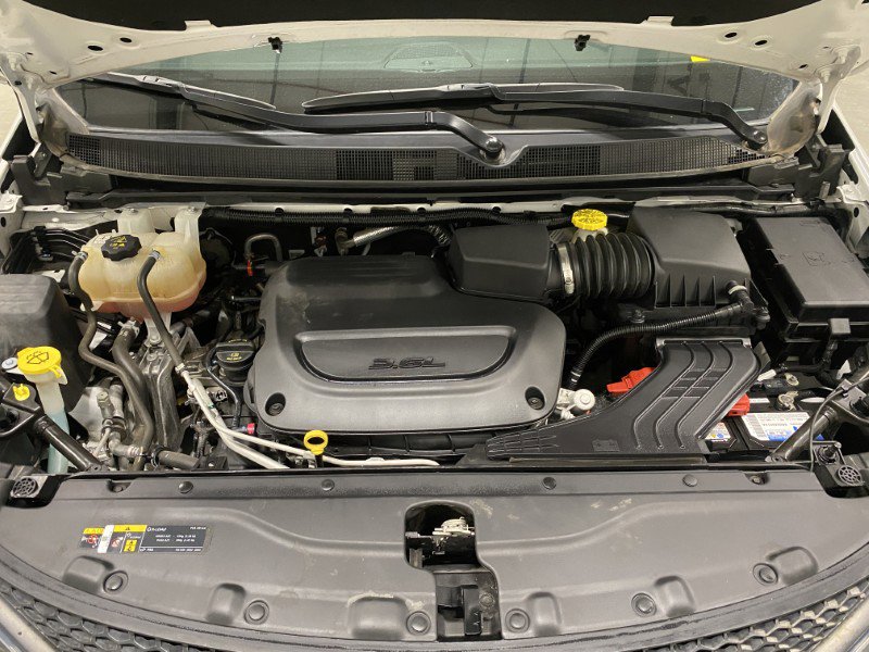 Used 2022 Chrysler Voyager LX FWD image 23