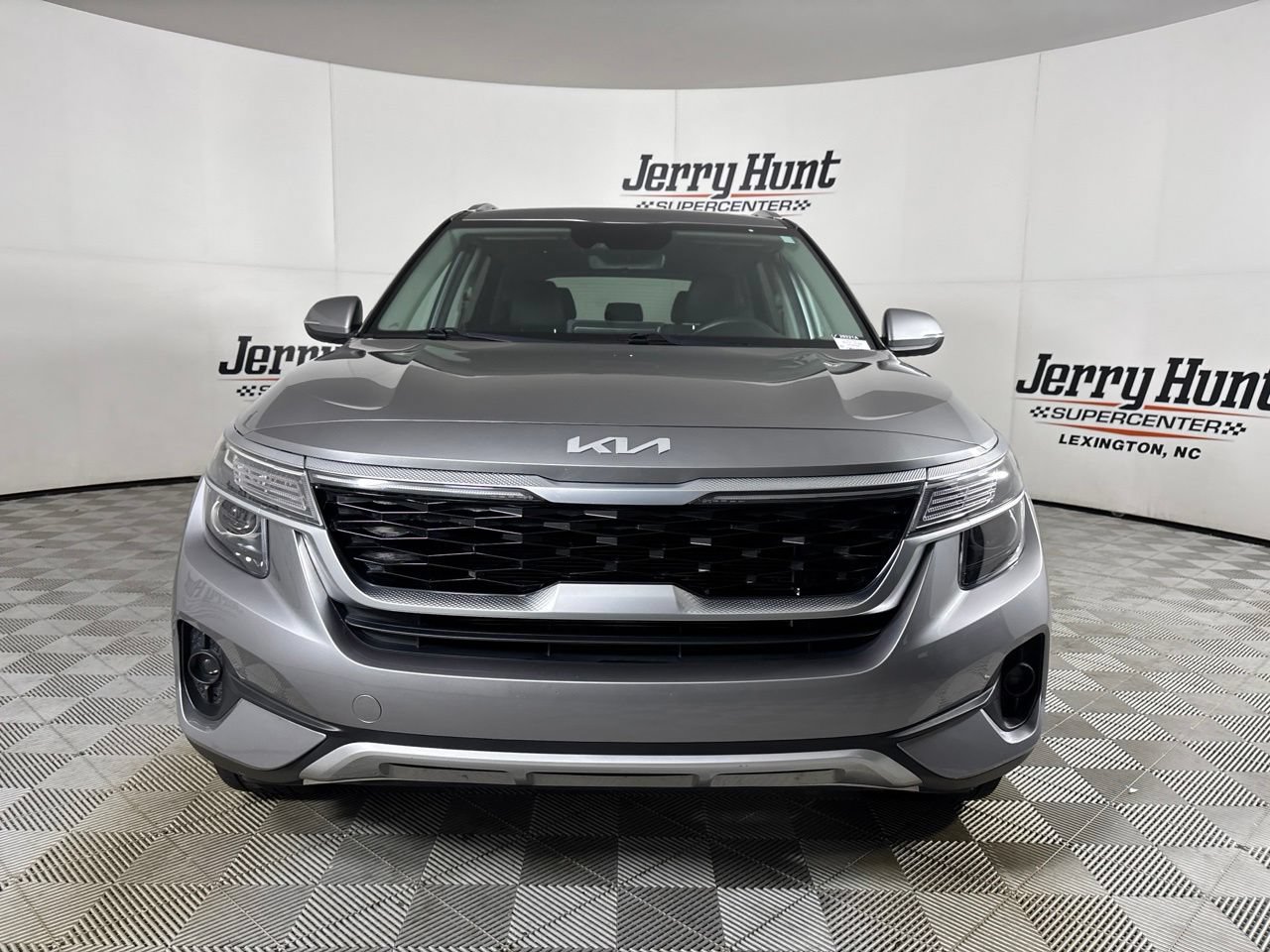 Used 2022 Kia Seltos S FWD image 2
