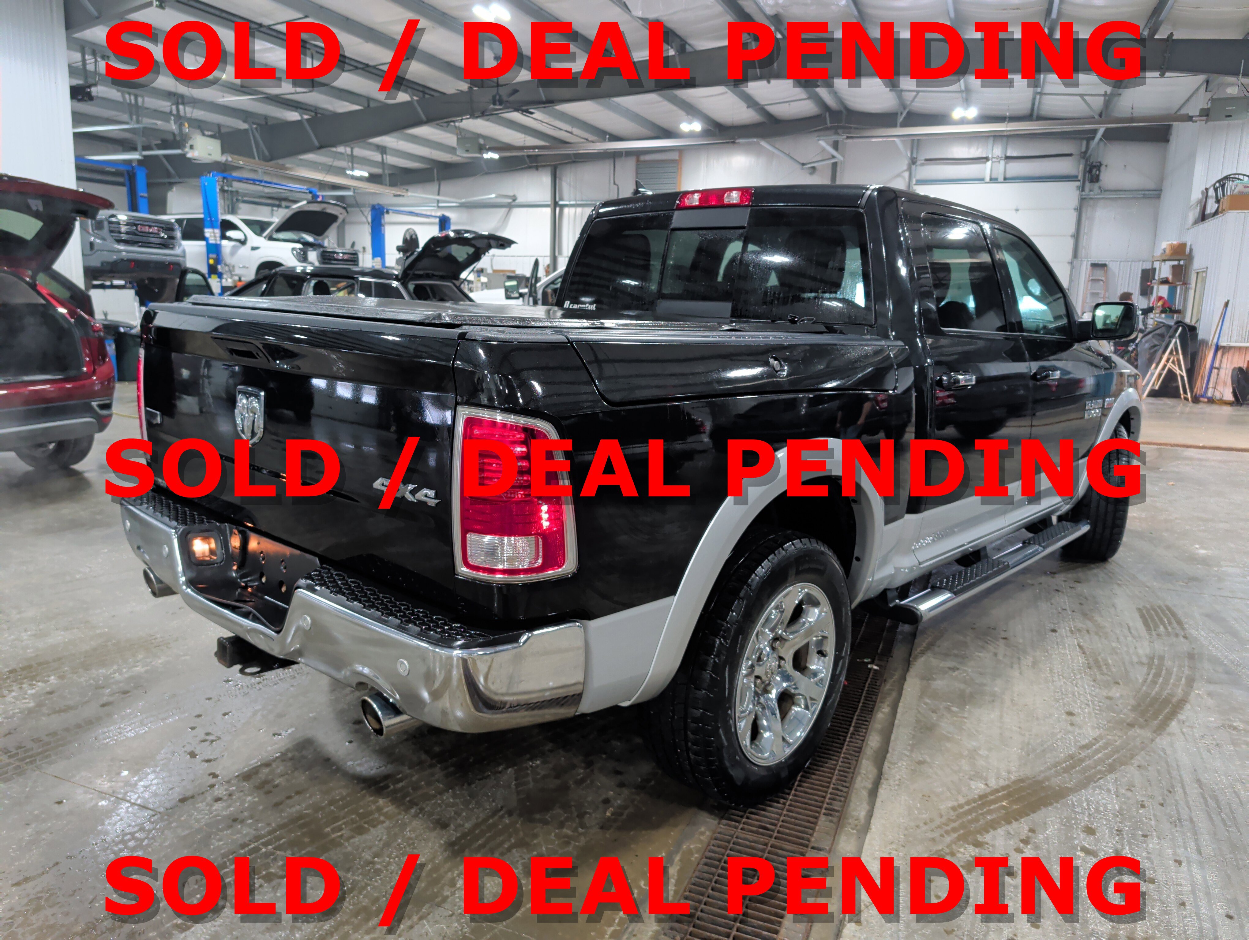 Used 2017 RAM 1500 Laramie image 3