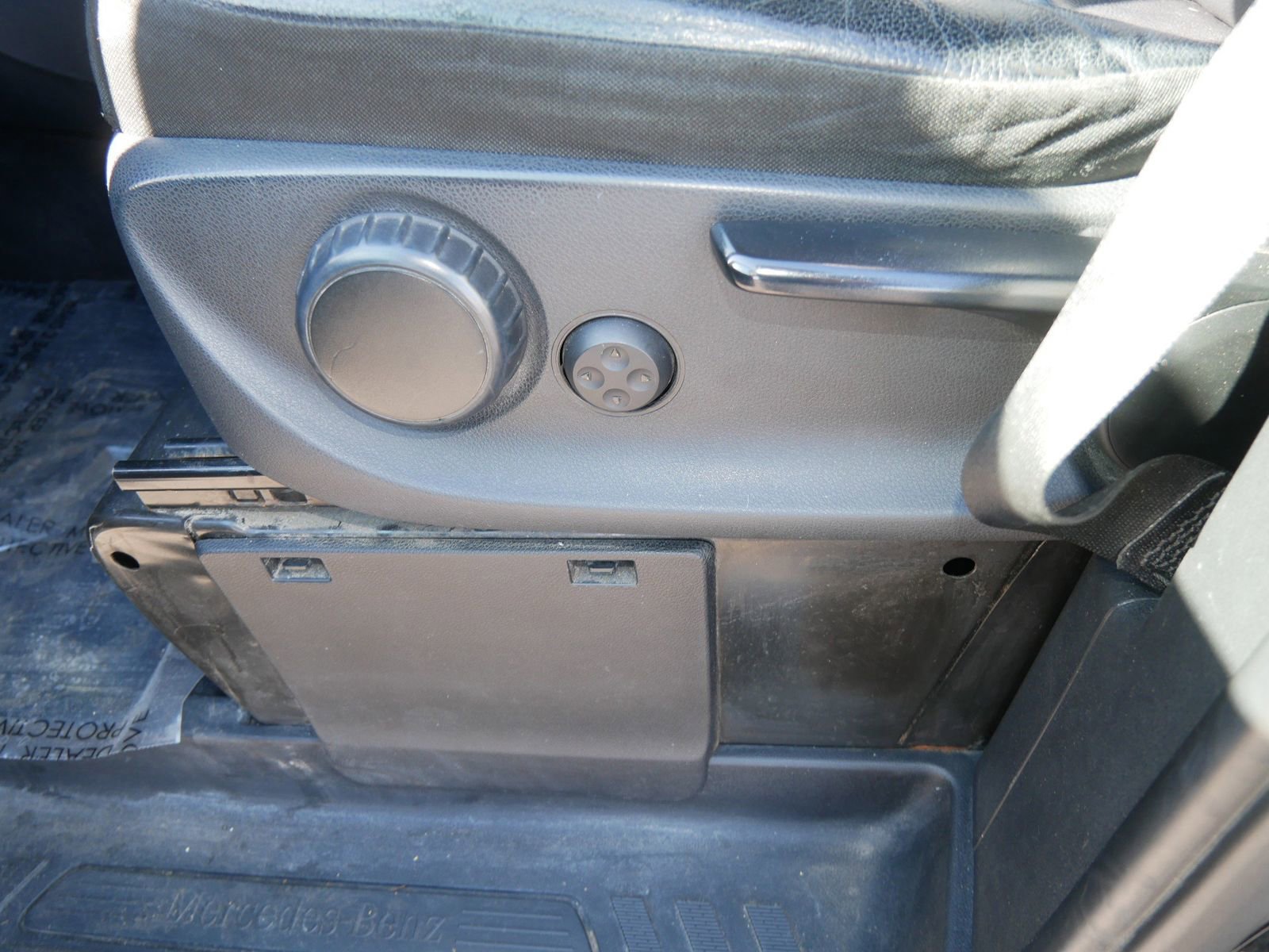 Used 2016 Mercedes-Benz Metris Passenger image 16