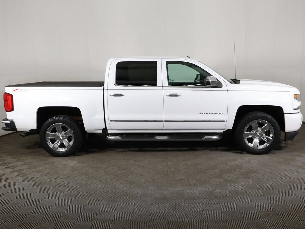 Used 2017 Chevrolet Silverado 1500 LTZ Z71 w/ LTZ Plus Package AWD/4WD image 17