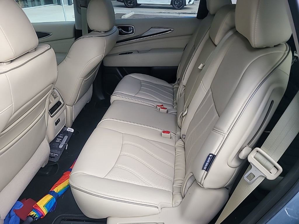 Used 2019 INFINITI QX60 Luxe w/ Essential Package image 8