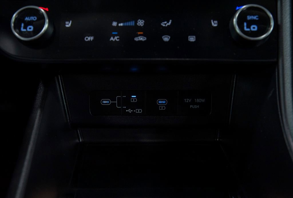 Used 2025 Hyundai Sonata SEL FWD image 30