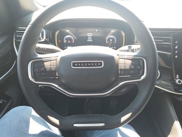 Used 2022 Jeep Wagoneer Series III w/ Premium Group I image 47