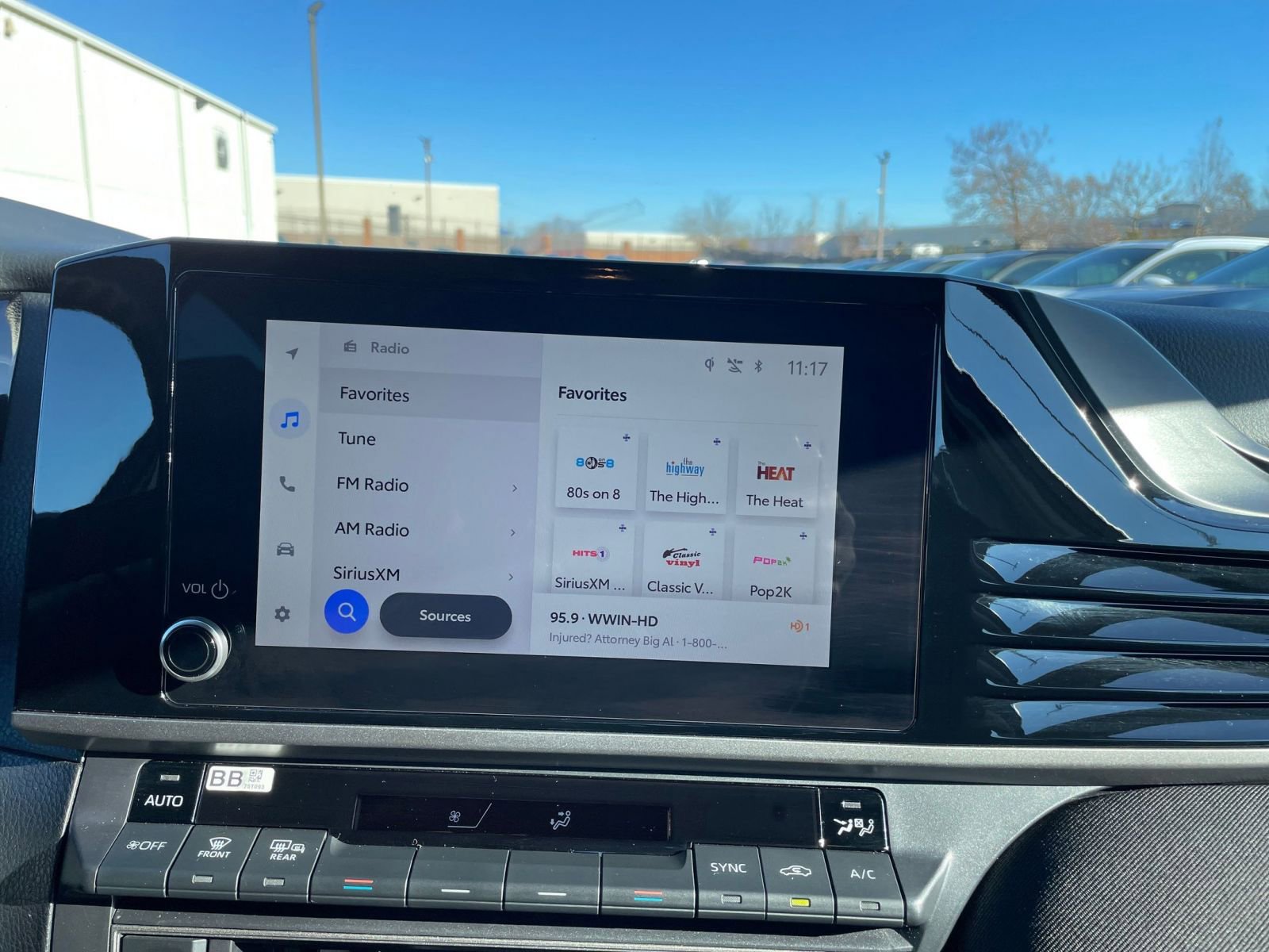 Used 2025 Toyota Camry LE image 21