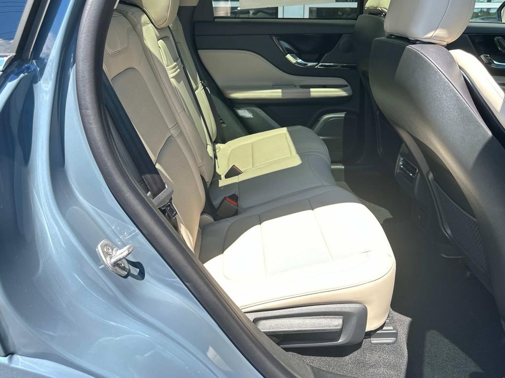 New 2025 Lincoln Corsair Grand Touring w/ Rear Removable Package Tray image 15