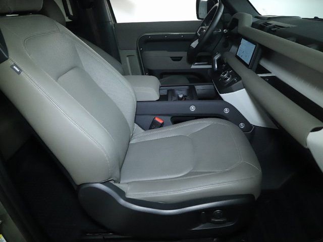 Certified 2023 Land Rover Defender 90 S image 30