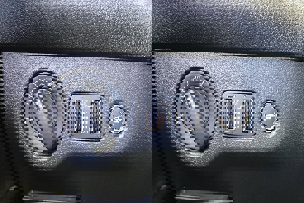 Used 2023 Dodge Challenger R/T image 14