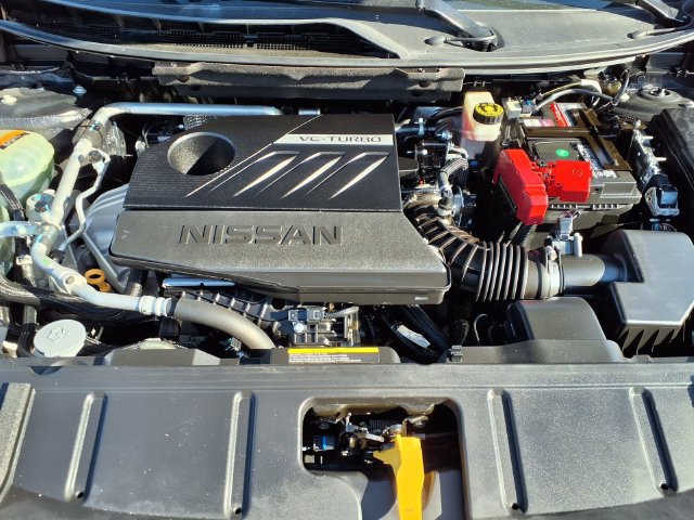 Used 2022 Nissan Rogue SV FWD image 3