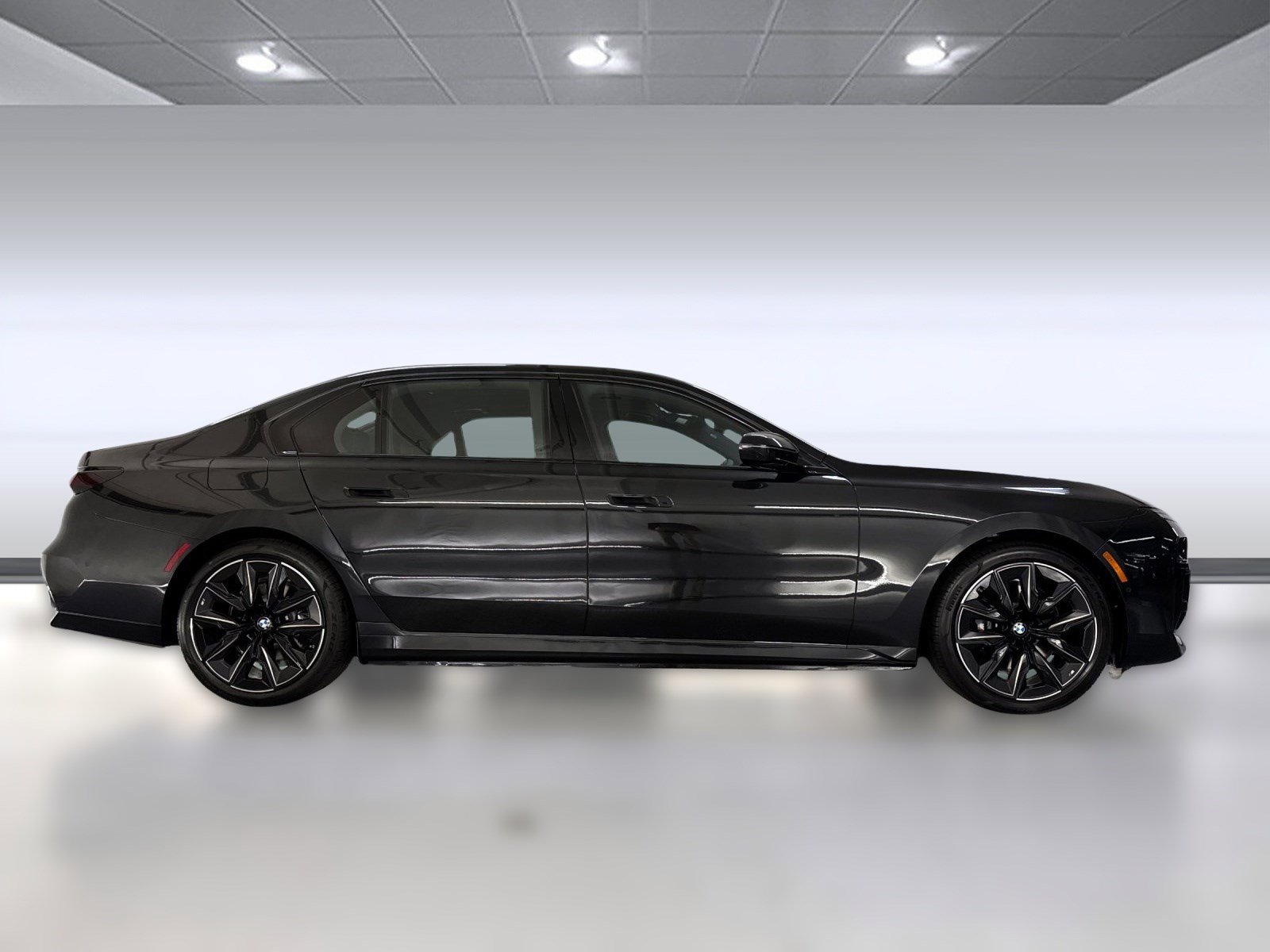 New 2026 BMW 750e xDrive image 8